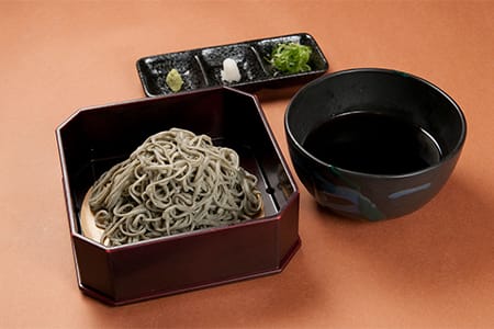 生麸艾蒿荞麦面　¥1,100