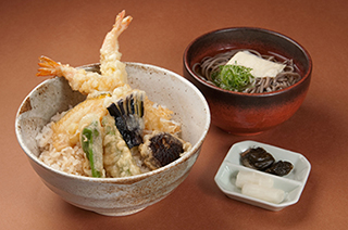 Tempura Bowl Set 1,600 yen 