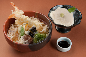 Tempura Udon and Yuba Sashimi Set 1,600 yen 